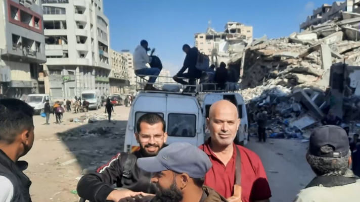 Telediario 1 - Kayed Hammad, la voz del periodismo en Gaza: "Esto no es una guerra, es una venganza"