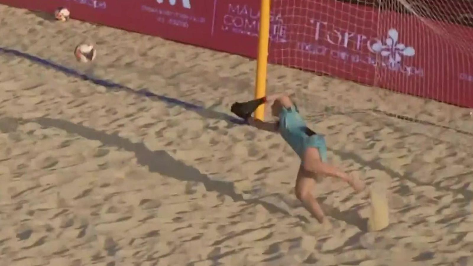 Fútbol Playa - Liga Femenina. Play Offs: CD Fun and Learning - CD Atlético Torroxeño  - Fútbol  Playa | Ver