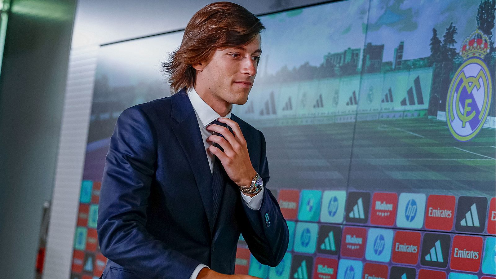 Álvaro Carreras ya ha sido presentado como nuevo jugador del Real Madrid