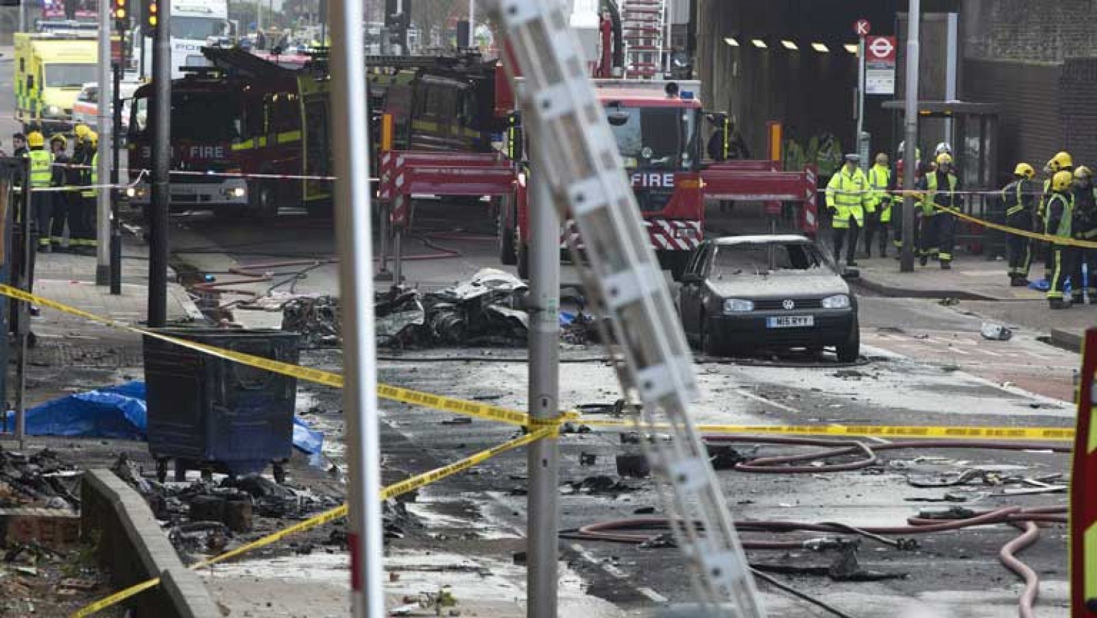 Telediario 1: Accidente en el centro de Londres | RTVE Play