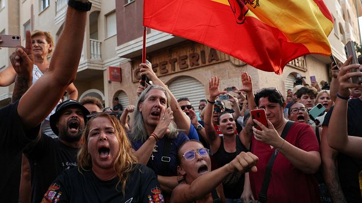 Telediario 1 - Concentración de ultras en las calles de Torre Pacheco