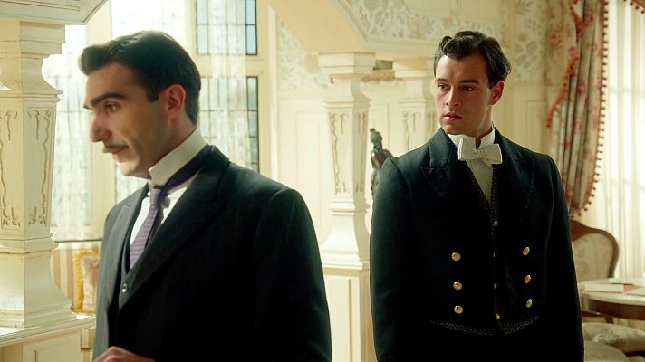 La promesa - Curro, a punto de atacar a Lorenzo