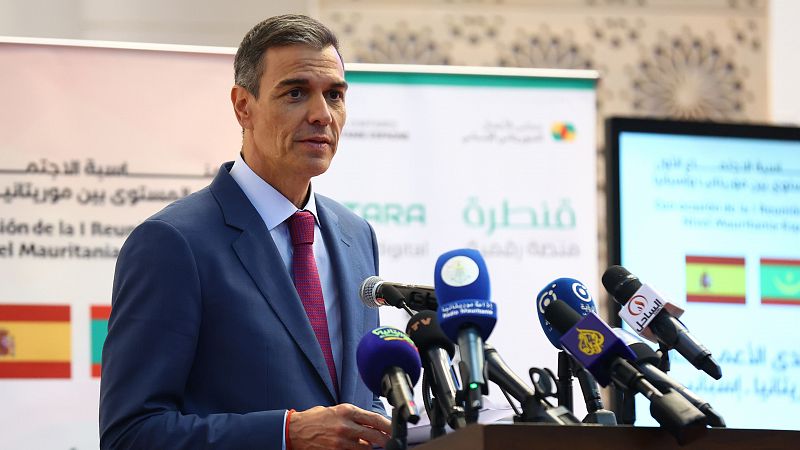 Sánchez apuesta en Mauritania por una migración "segura y legal" - Telediario 2 | Ver