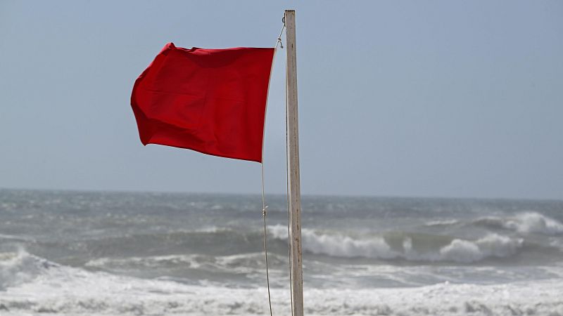 Playas cerradas por contaminación por aguas fecales | Ver