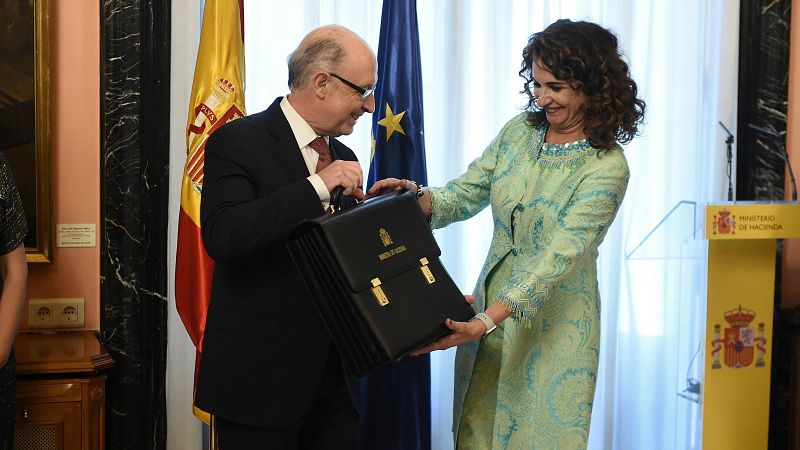 El Gobierno se pregunta dónde está Feijóo tras la imputación de Montoro - Informativo 24h | Ver
