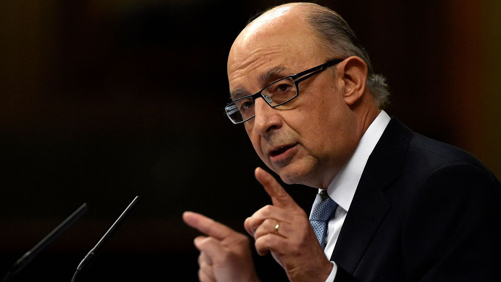 Imputación del exministro Montoro por beneficiar empresas gasísticas - La economía | Ver