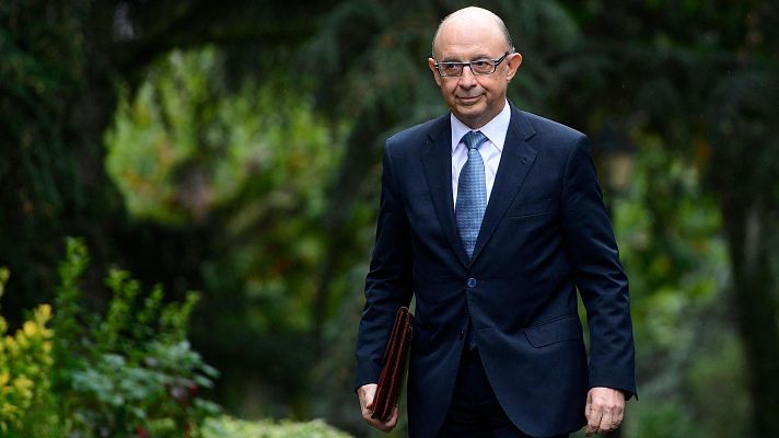 Telediario Fin de Semana - Montoro recibió información fiscal reservada de personalidades y rivales políticos