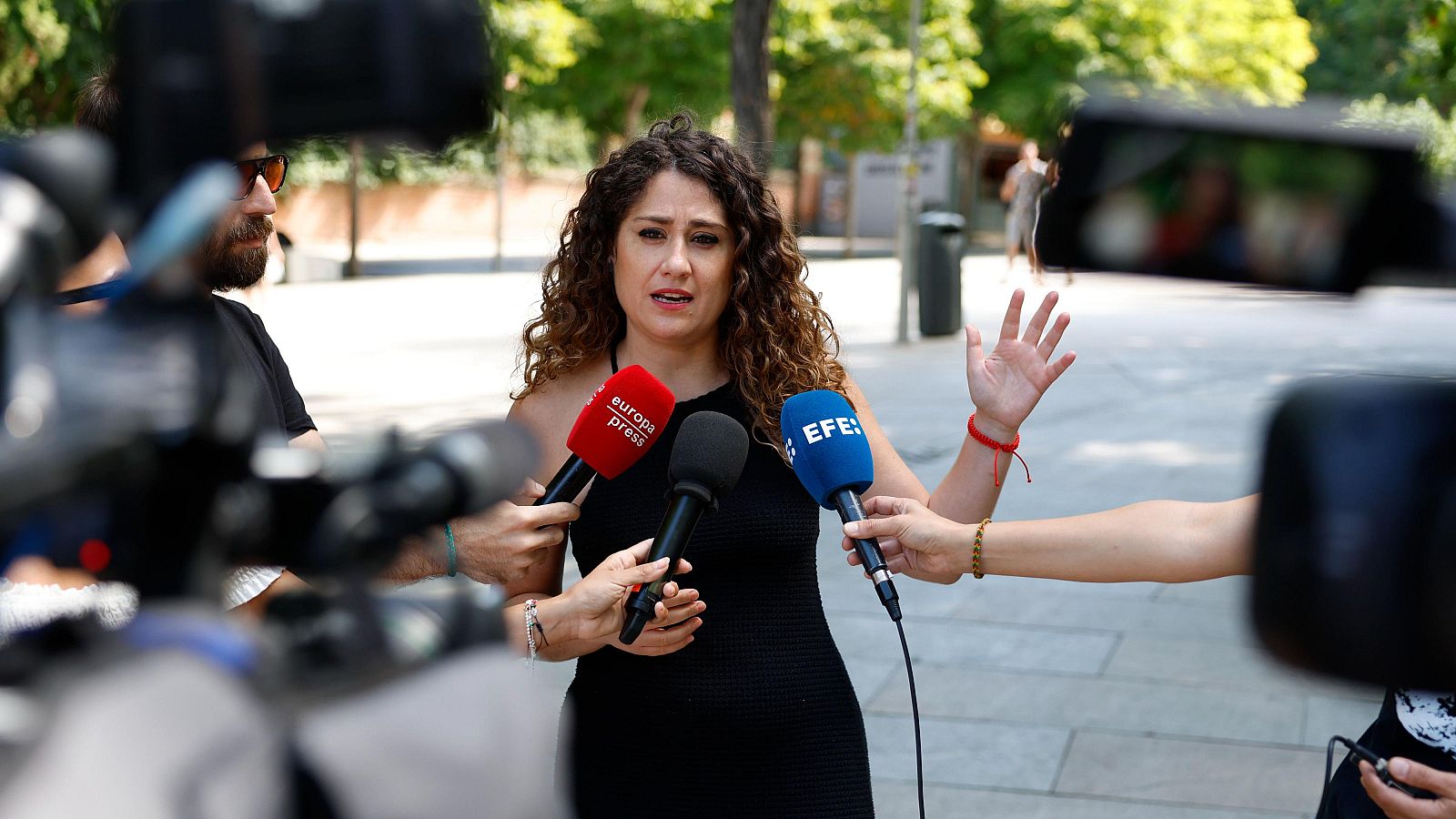 La corrupción enfrenta a los partidos en el ecuador de la legislatura | Ver