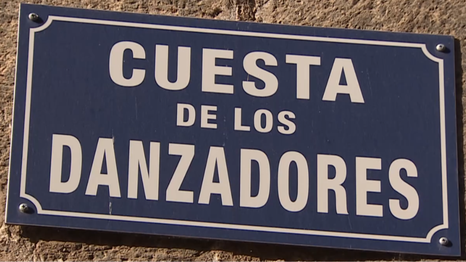 Los danzadores de Anguiano, cuatro siglos de tradición - Telediario 1 | Ver