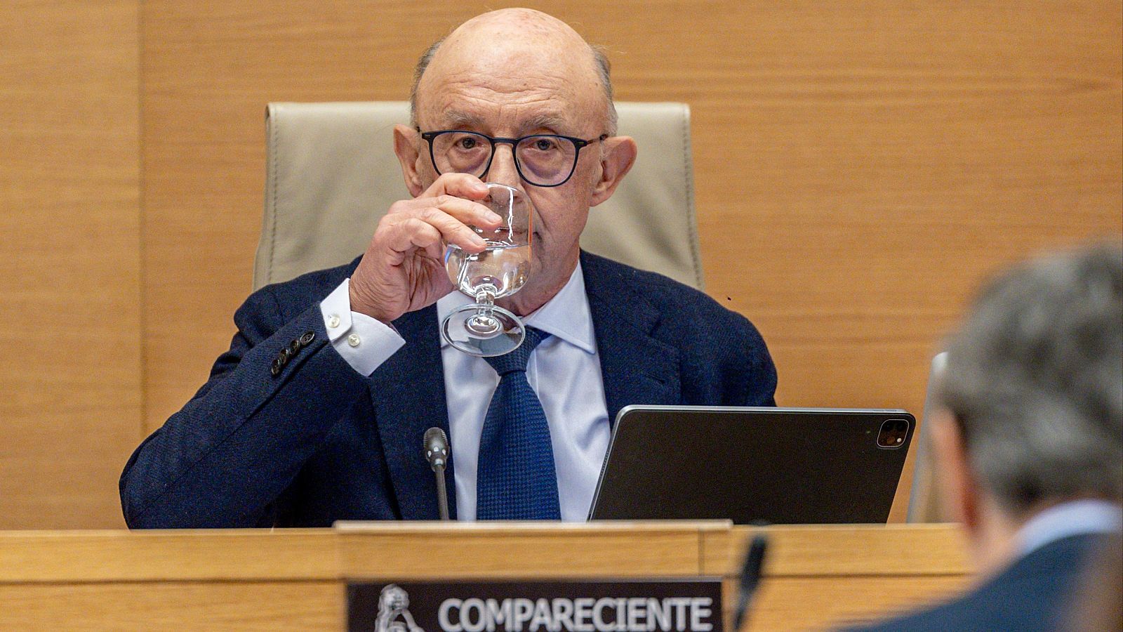 Juan Bravo, vicesecretario del PP, sobre el caso Montoro - La economía | Ver
