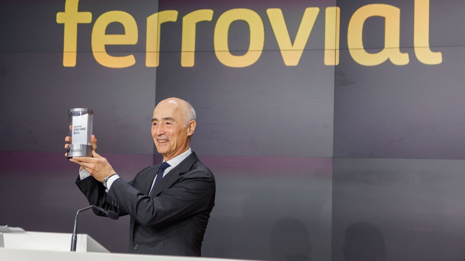 Ferrovial pagó cerca de 600.000 euros al despacho de Montoro | Ver