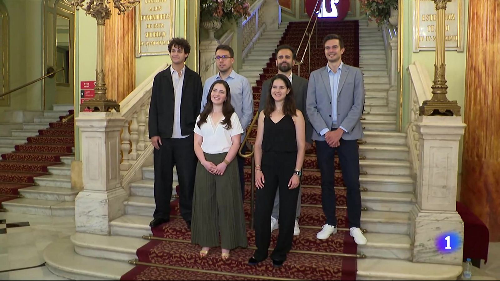 Els Premis Princesa de Girona reconeixen el talent de 6 joves en una gala al Liceu - L'Informatiu | Veure