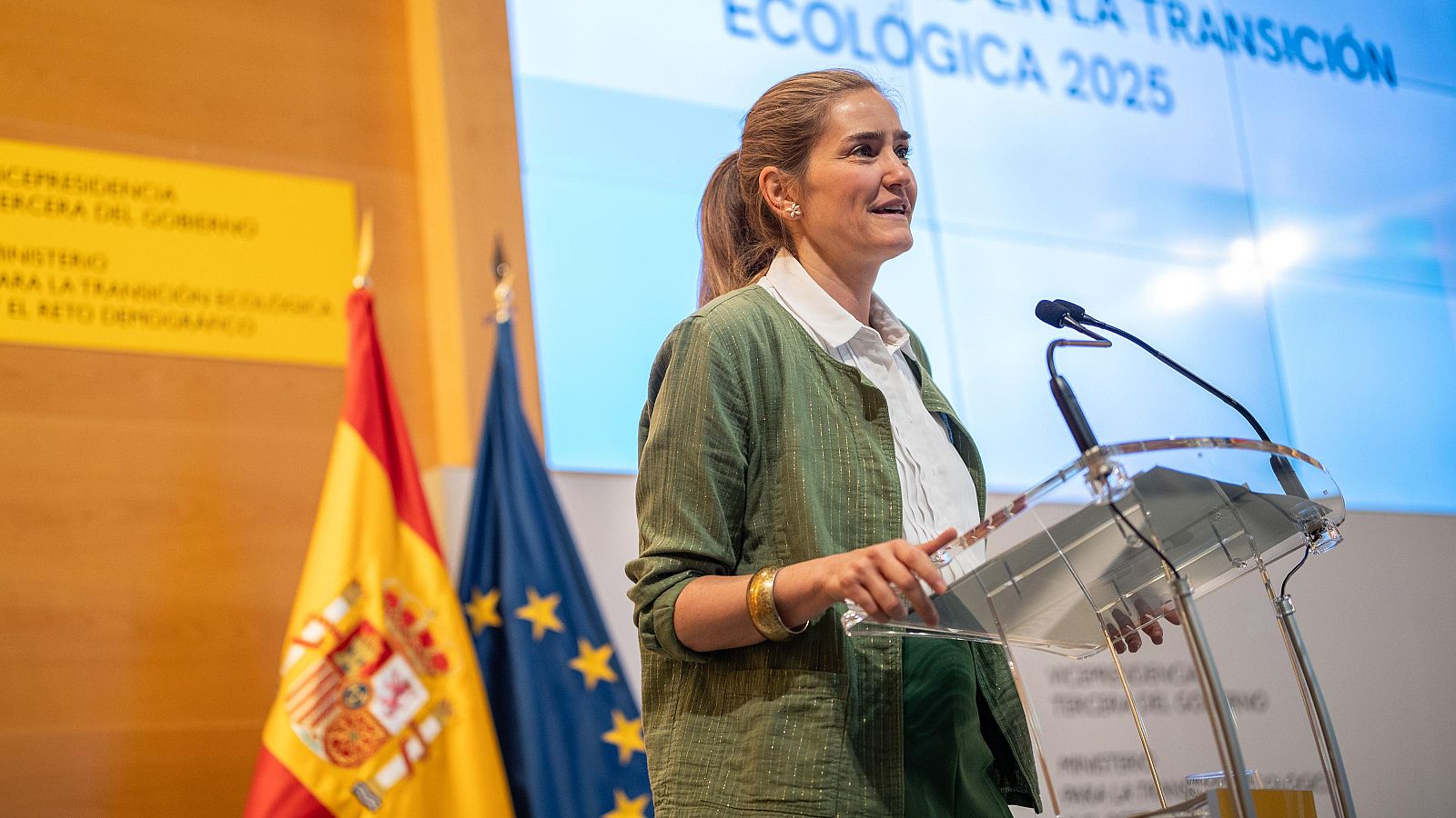 El Gobierno atribuye al "tacticismo" de otros partidos la caída de su decreto 'antiapagones' - Telediario 1 | Ver