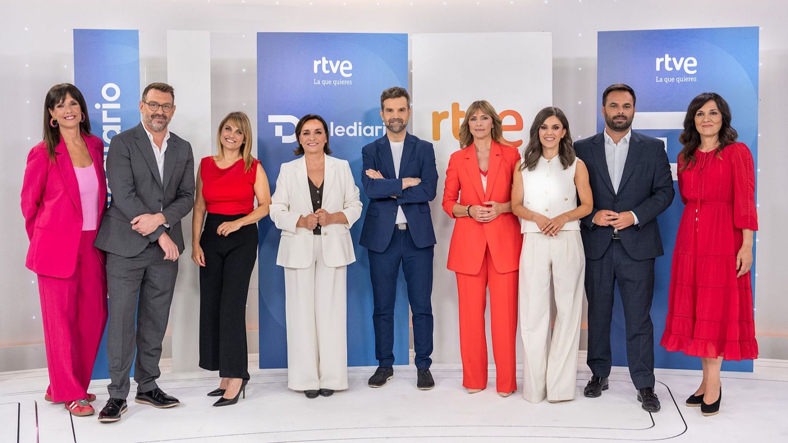 RTVE refuerza su equipo de presentadores de los Telediarios para la temporada 2025/2026 | Ver