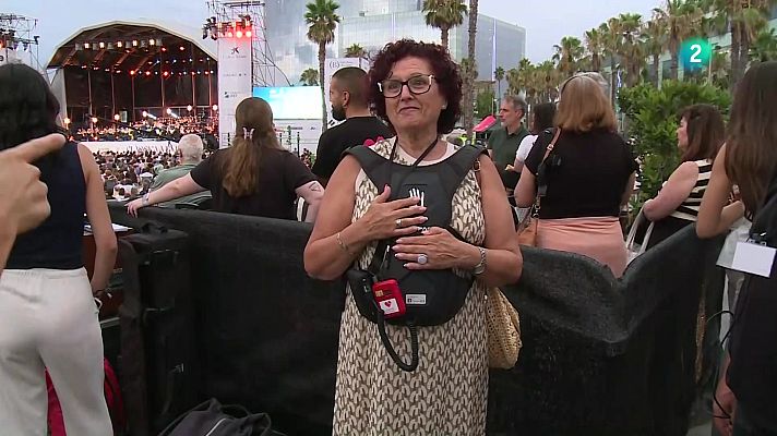 En lengua de signos - Clàssica a la platja, un concierto para todos