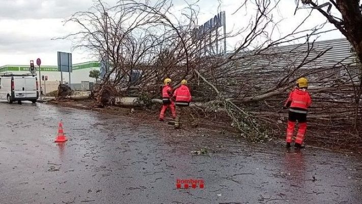 Telediario 2 - Las lluvias dejan inundaciones en Barcelona y parte de la provincia
