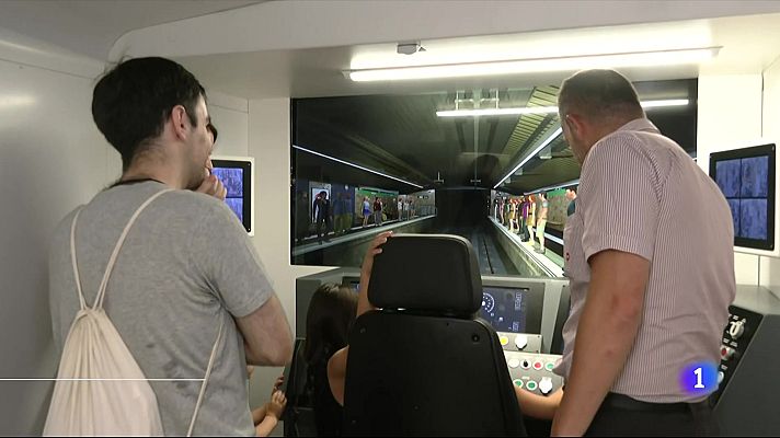 L'Informatiu - Conduir el metro per un dia: TMB obre al públic la sala de simuladors
