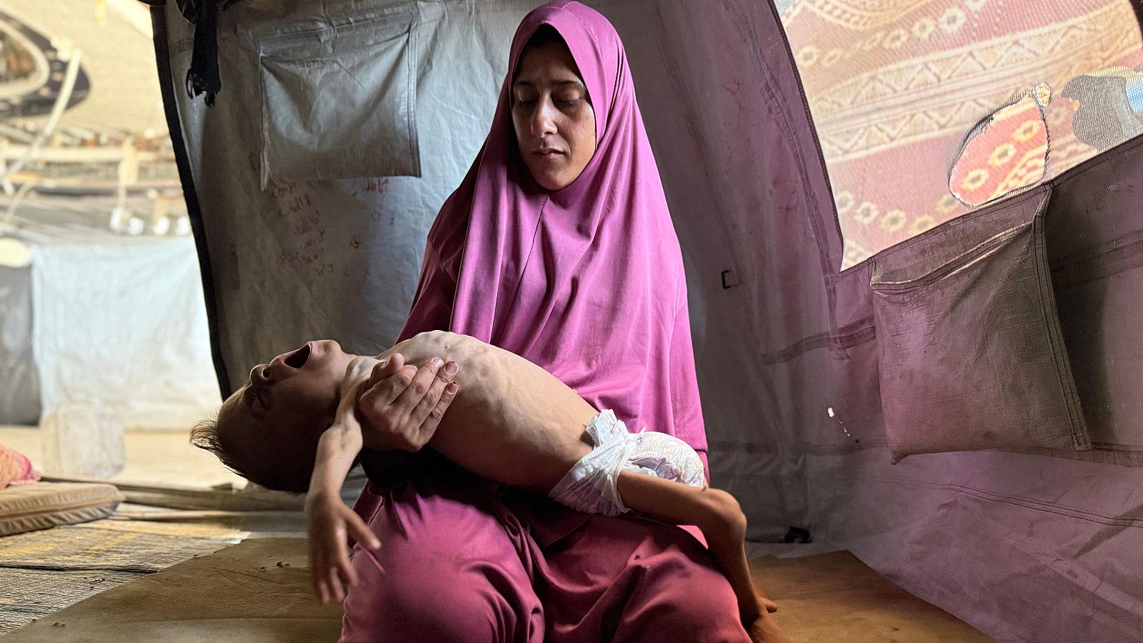 Israel mata en puntos de reparto mientras Gaza muere de hambre | Ver