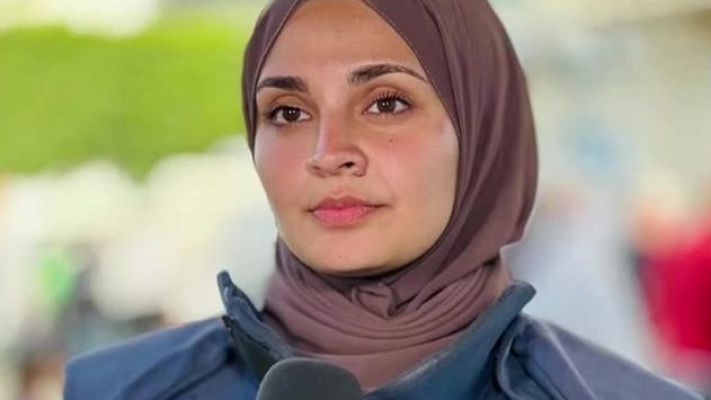 Fin de semana 24h - Huda Emad, periodista en Gaza: "La situación es crítica, la gente se desmaya por falta de comida"