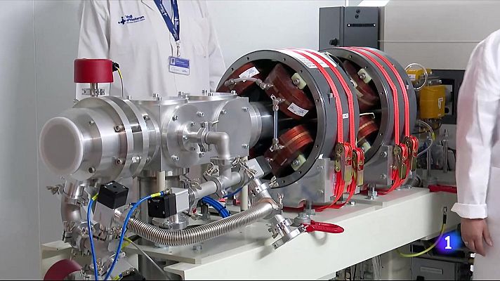 L'Informatiu - La Vall d’Hebron presenta el primer ciclotró públic de Catalunya