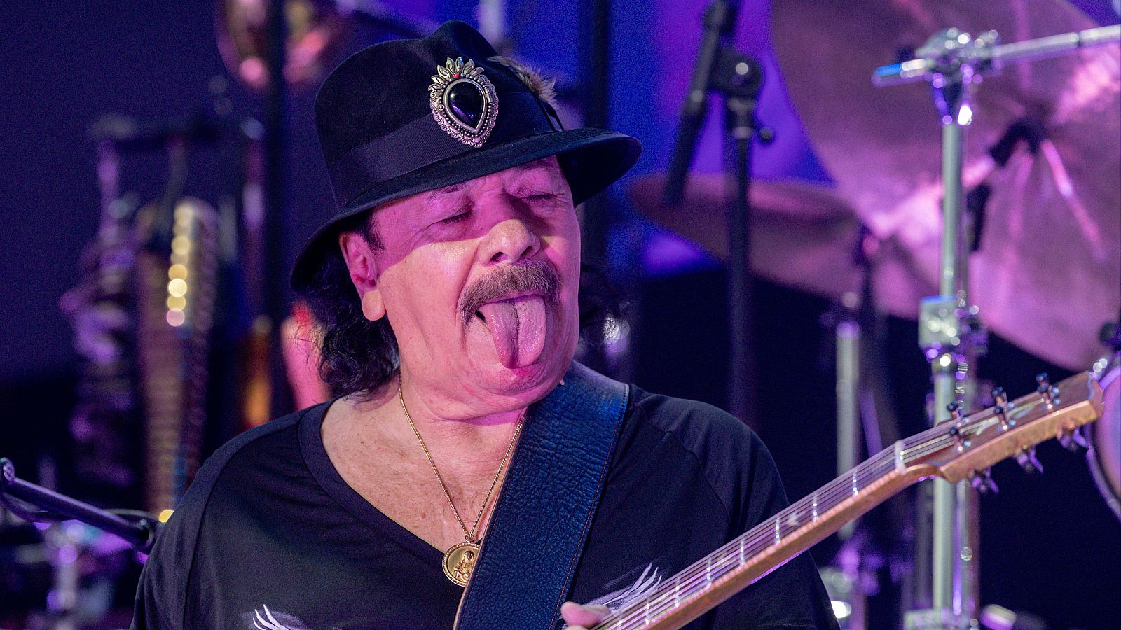 El guitarrista Santana comienza su gira en España | Ver