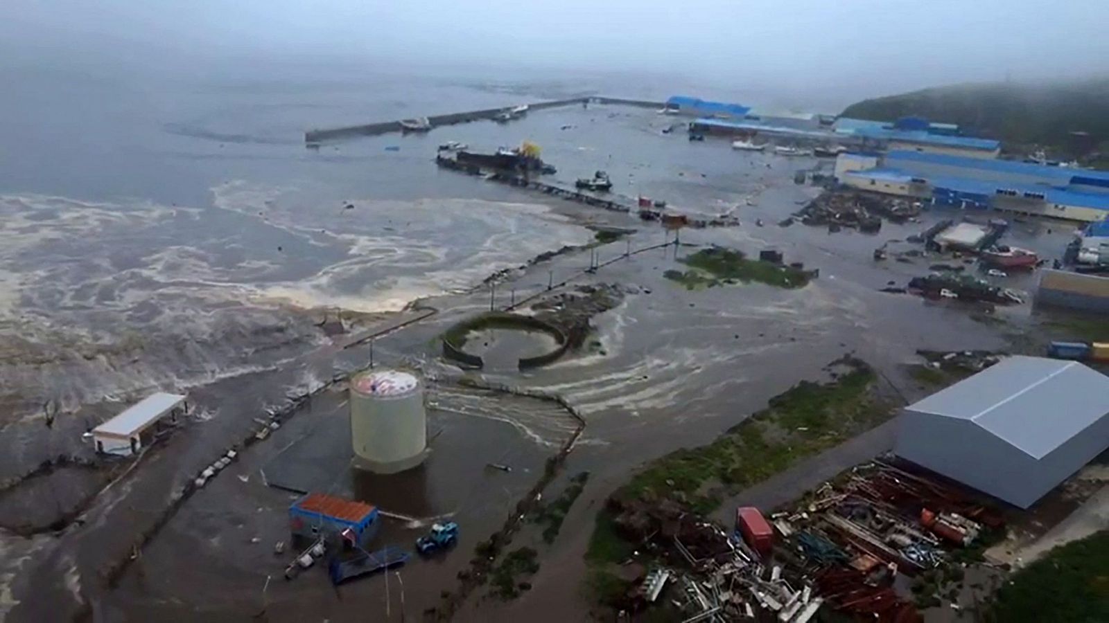 Un terremoto de magnitud 8,8 dispara las alertas de tsunami en el Pacífico - Telediario Matinal | Ver