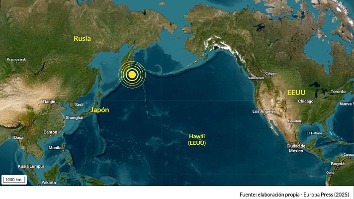  - Los países del Pacífico ya han activado las alarmas y a las islas de Hawái están llegando olas de un metro veinte