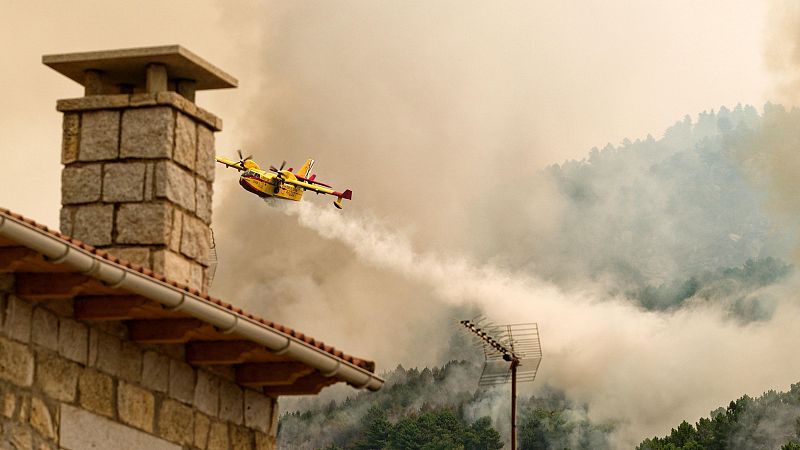 Incendios en El Arenal y Caminomorisco | Ver