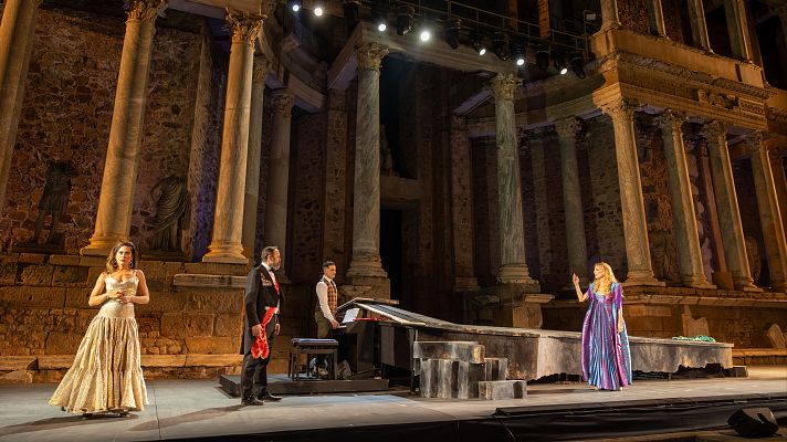 Telediario 1 - María León encarna a Electra en el Teatro Romano de Mérida