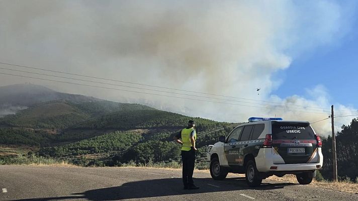 Telediario 1 - Situación de los incendios en Ávila, Cáceres y Pontevedra