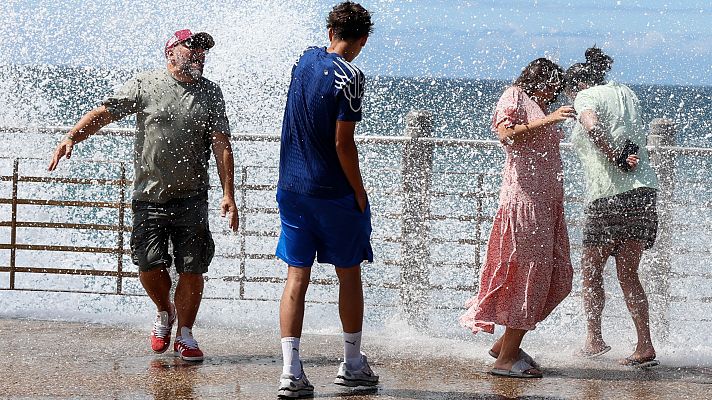 Telediario Matinal - El calor intenso continúa en Andalucía y Extremadura, con lluvias en el noreste y centro este viernes