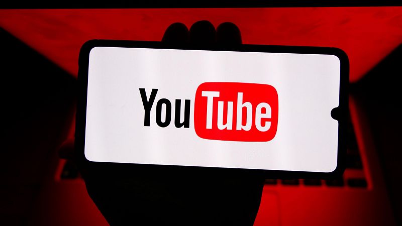 La prohibición de redes sociales a menores, a debate - Telediario Fin de Semana | Ver