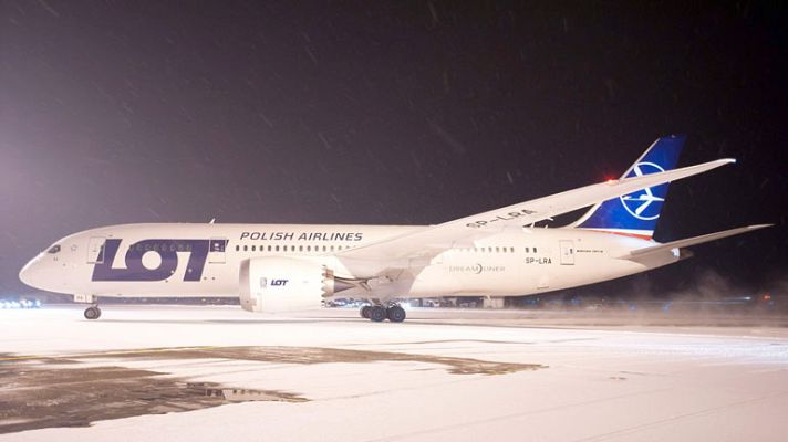Telediario 1 - La aerolínea polaca LOT es la única en Europa que cuenta con el Boeing 787