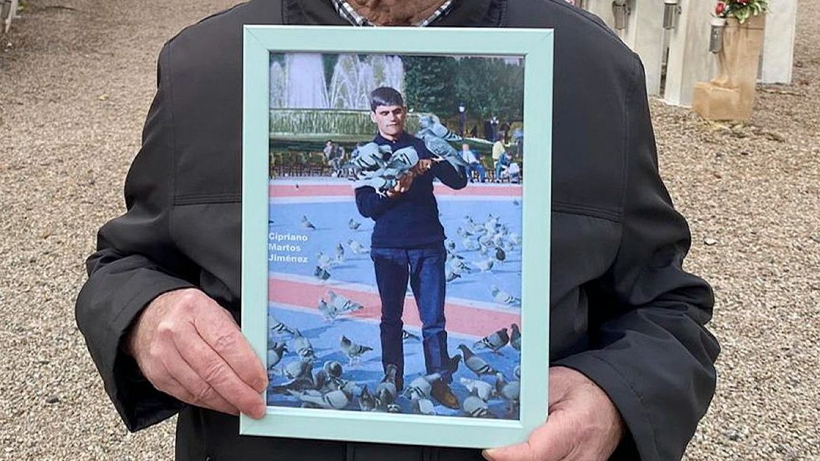 Cipriano Martos en la fosa 11 del cementerio de Reus (Tarragona) | Ver ahora