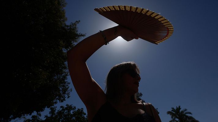 Telediario 1 - La segunda ola de calor del verano deja ya máximas de más de 40 grados y se alargará al menos hasta el próximo domingo