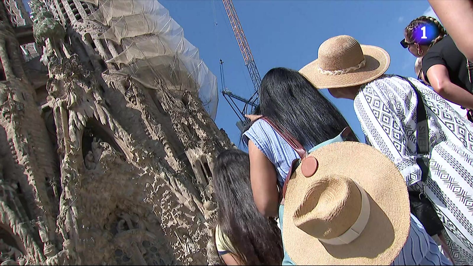 Els Mossos ampliaran el sistema antidron a tot Catalunya - L'Informatiu | Veure