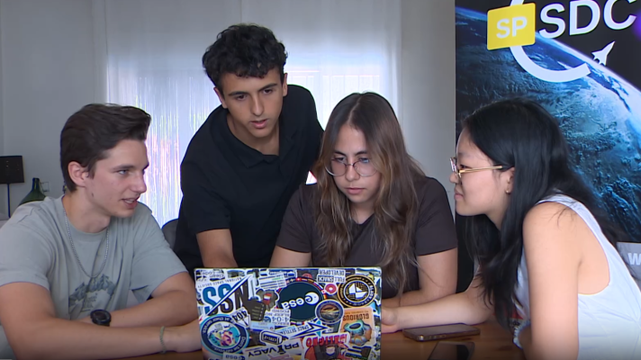 Telediario 1 - Estudiantes madrileños sorprenden a la NASA con su diseño para un asentamiento en Venus