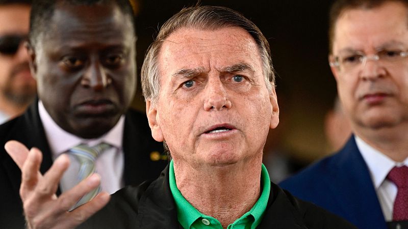 El Tribunal Supremo de Brasil ordena el arresto domiciliario de Bolsonaro | Ver