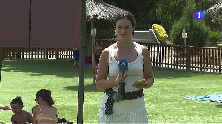 L'Informatiu - Les piscines municipals, refugi de les altes temperatures