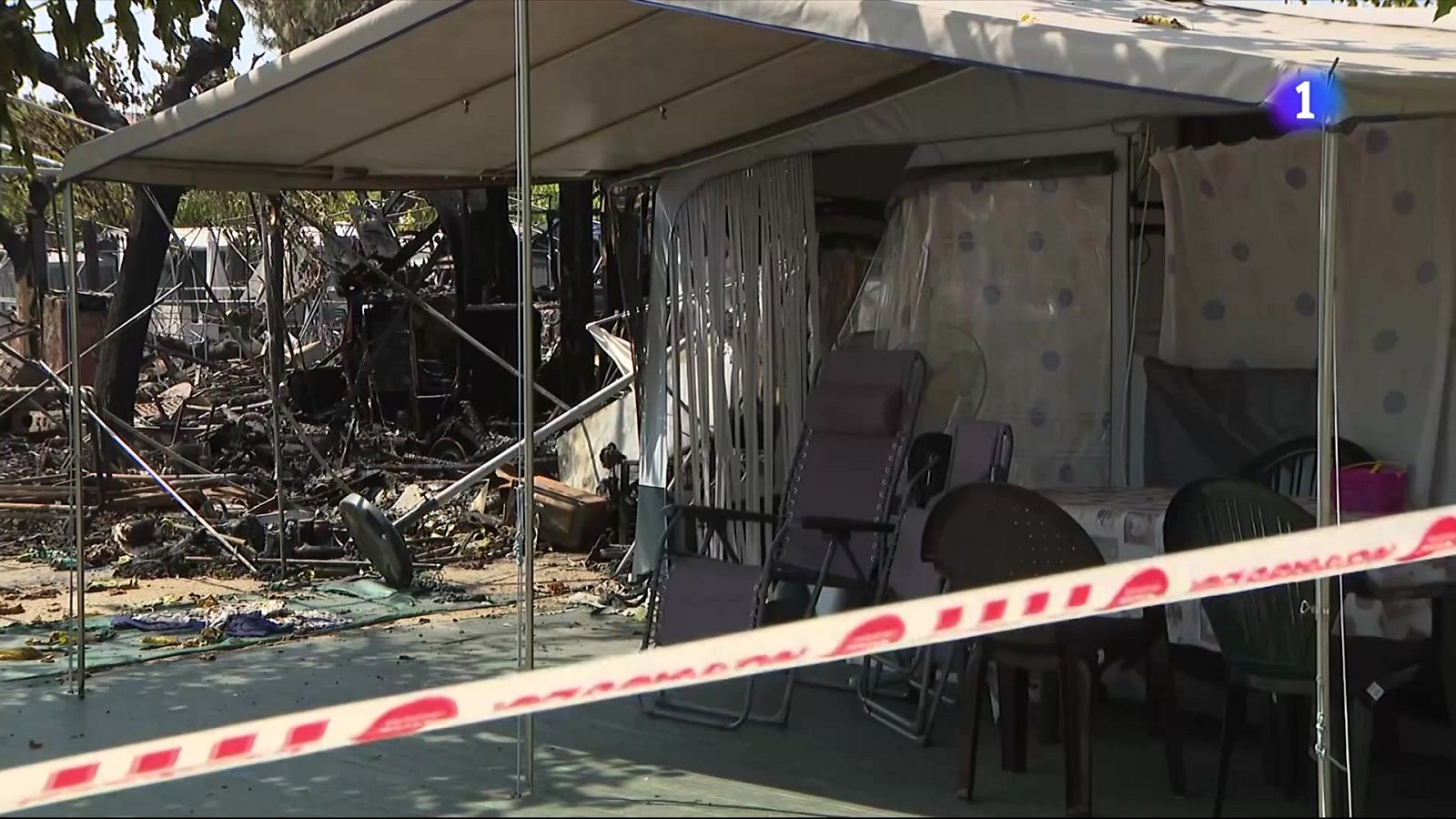 Evacuades 1.700 persones d'un càmping del Vendrell per dos incendis