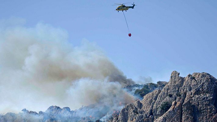 La tarde en 24h - Vecina de Atlanterra, sobre el incendio en Tarifa: "En media hora ya se veían las llamas bajando por la ladera"