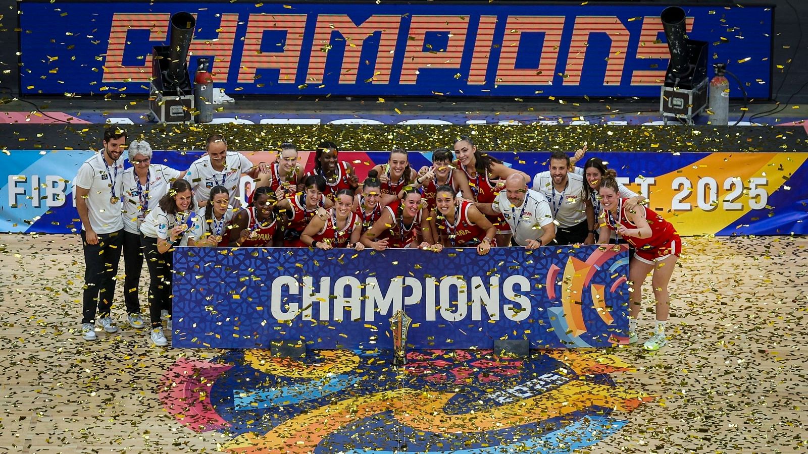 Un verano de éxito para los Eurobaskets de las categorías inferiores con un total de cinco medallas, tres de oro