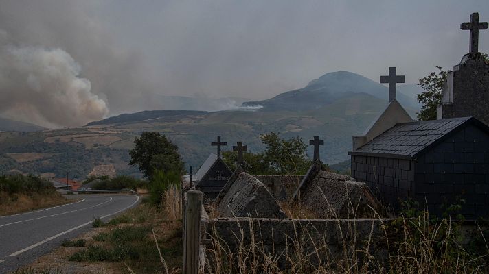 Telediario 1 - Casi 4.700 hectáreas arrasadas en Galicia