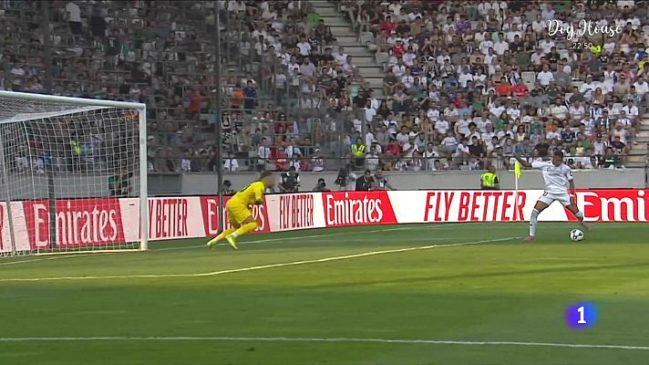 Fútbol - Estreno goleador de Kylian Mbappé con el '10' del Real Madrid