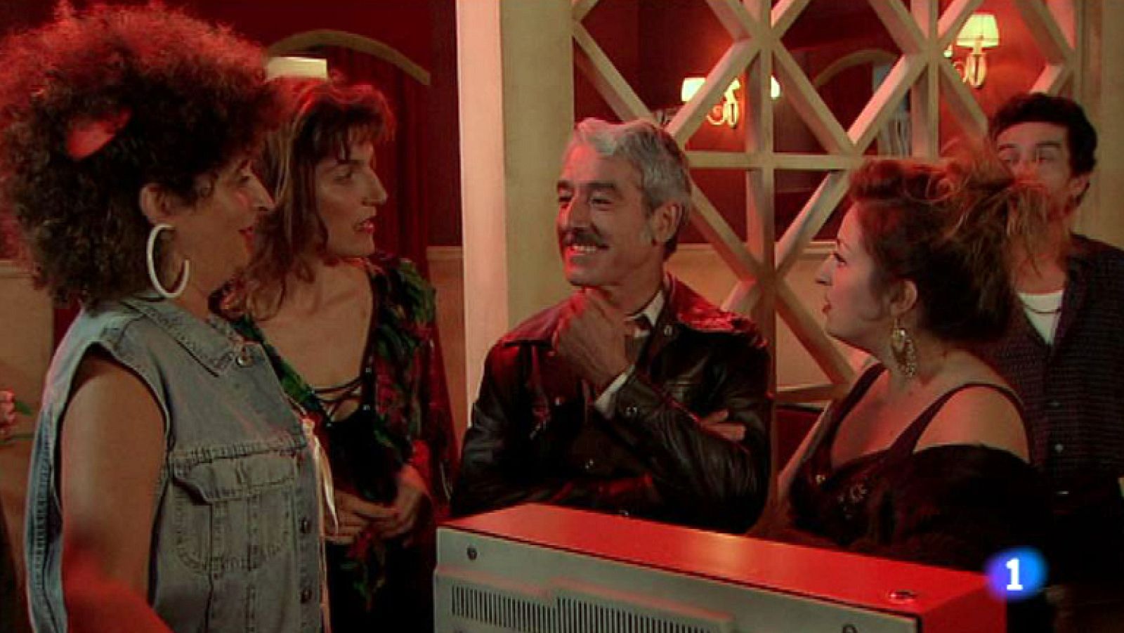 Cuéntame cómo pasó - Minuto de oro del capítulo 236 | Ver