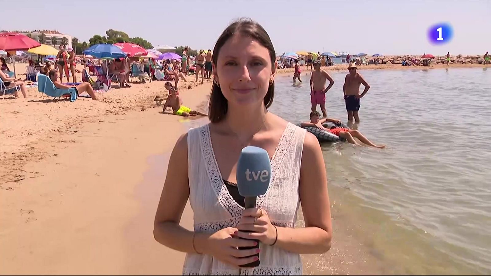 Pont d'agost ple: costa i Pirineu freguen el 100% d'ocupació - L'Informatiu | Veure