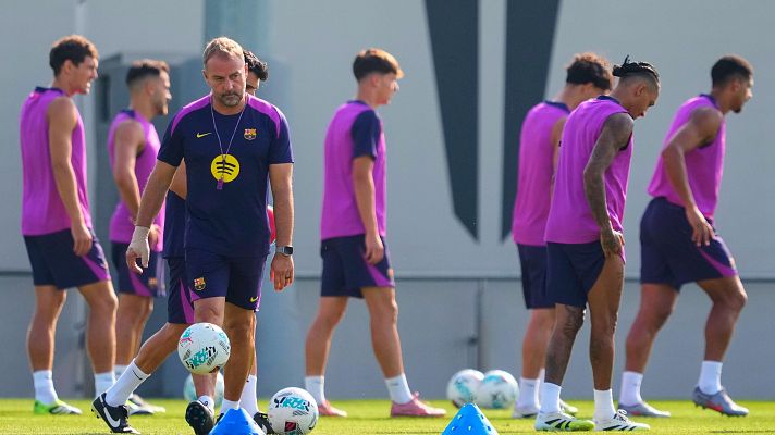 Fútbol - Flick, sobre las inscripciones: "No estoy demasiado contento, pero confío en el club"