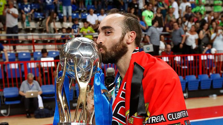  - Ricardinho, el seis veces mejor jugador del mundo de fútbol sala, se retira a los 39 años
