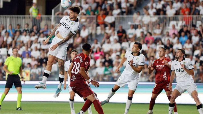 Resúmenes de LaLiga - Burgos CF - Cultural Leonesa: resumen del partido de la 1ª jornada de Liga | Segunda