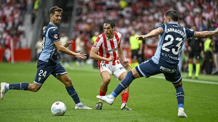 Resúmenes de LaLiga - Real Sporting de Gijón - Córdoba CF: resumen del partido de la 1ª jornada de Liga | Segunda